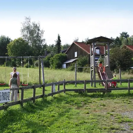 Feriehus Holiday Village Schlossberg, *